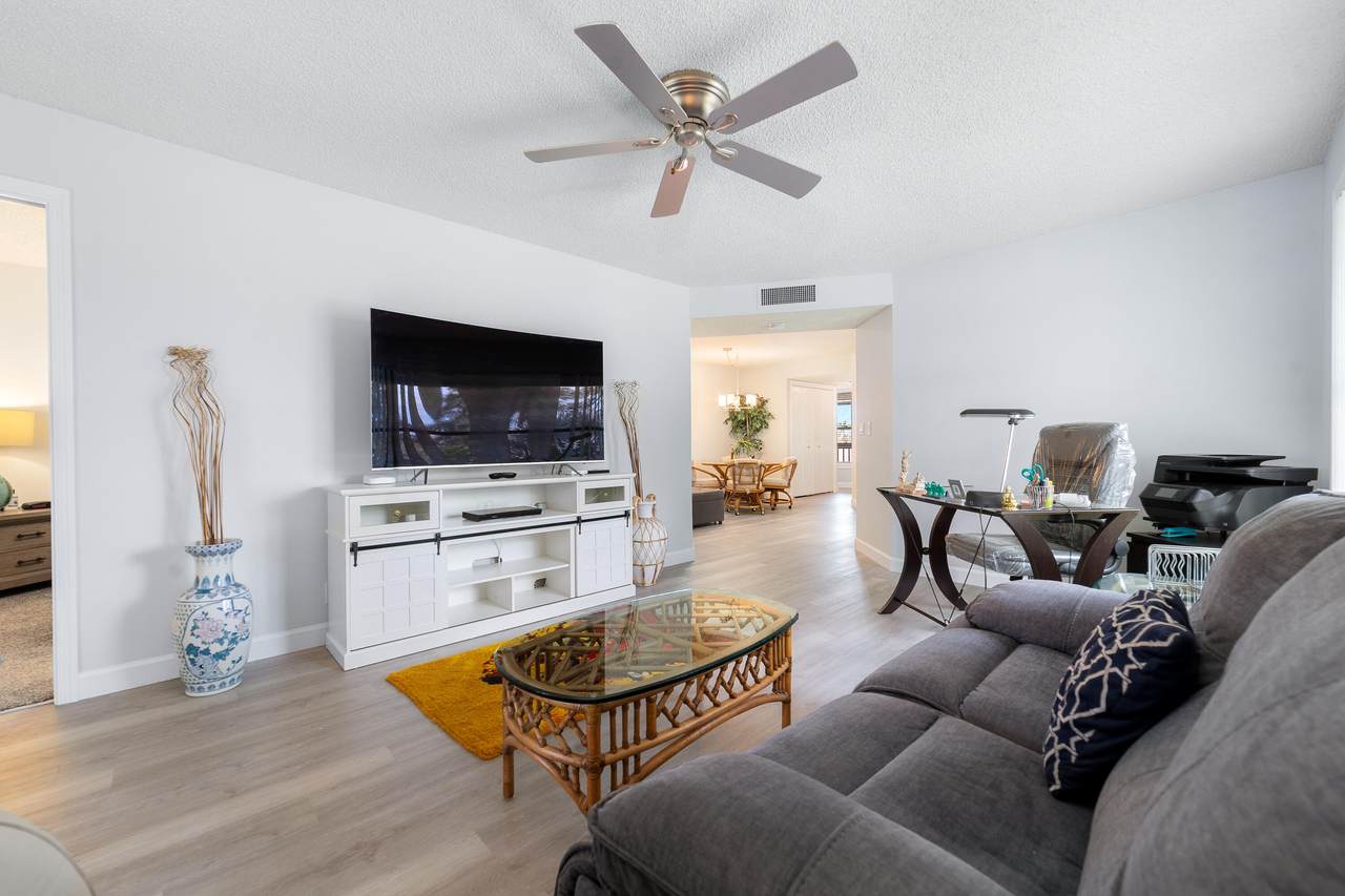 841 South River Drive - Photo 1
