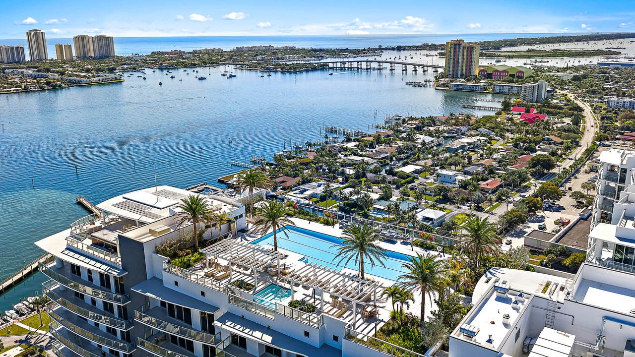 https://bt-photos.global.ssl.fastly.net/beaches/1280_boomver_1_R11165311-2.jpg