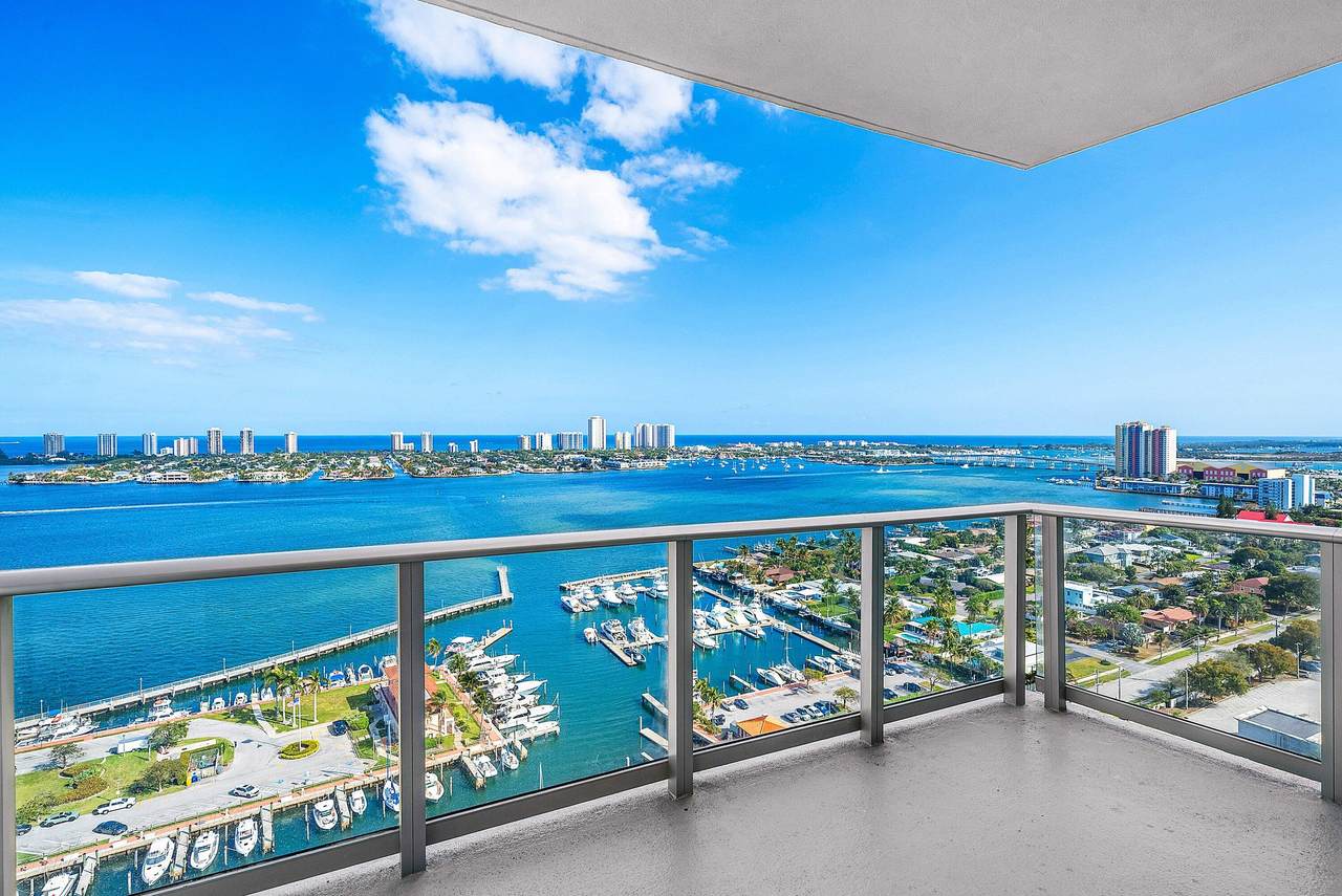 220 Lake Shore Drive - Photo 1