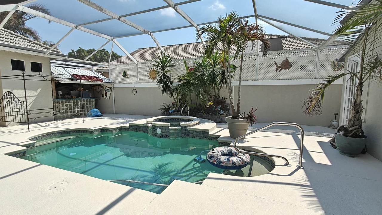 https://bt-photos.global.ssl.fastly.net/beaches/1280_boomver_1_R11165849-2.jpg