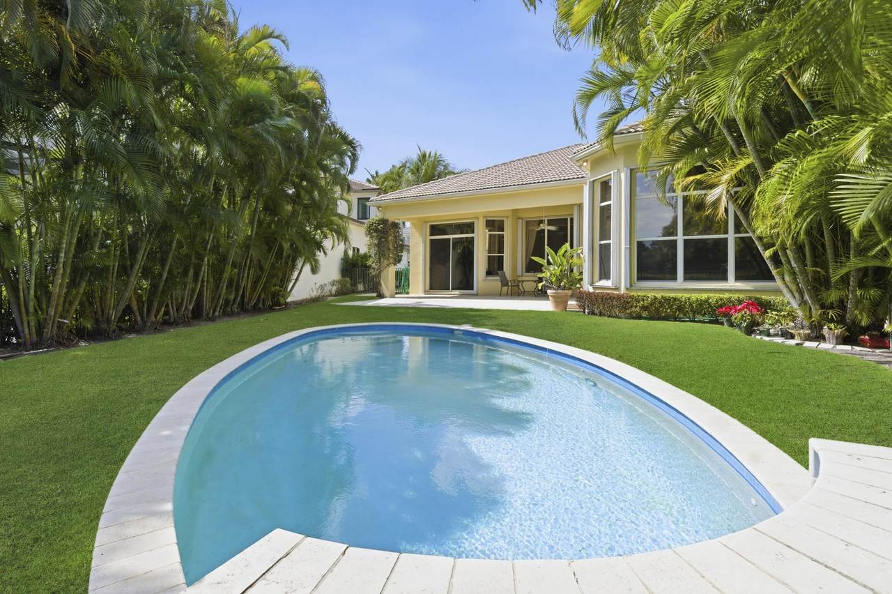https://bt-photos.global.ssl.fastly.net/beaches/1280_boomver_1_R11166105-2.jpg