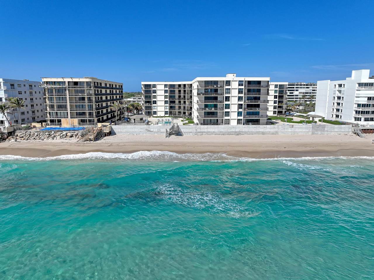https://bt-photos.global.ssl.fastly.net/beaches/1280_boomver_1_R11166282-2.jpg