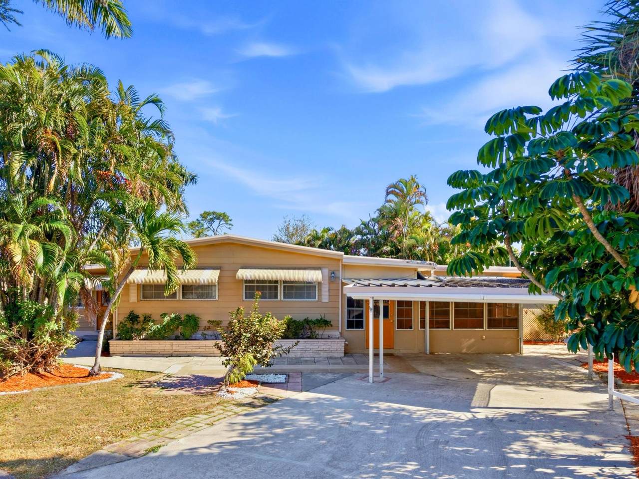 8903 Oak Street - Photo 1