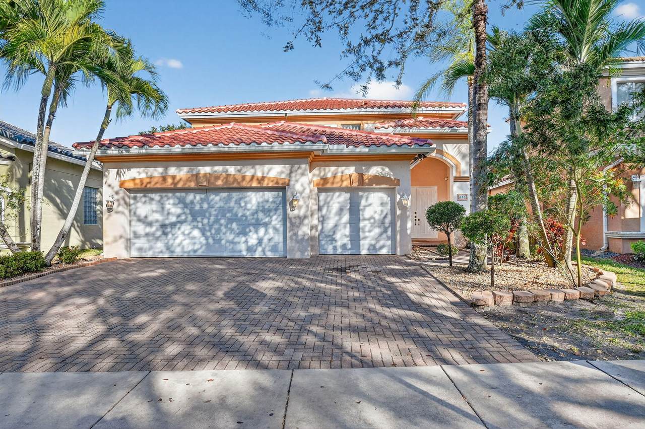 876 Gazetta Way - Photo 1