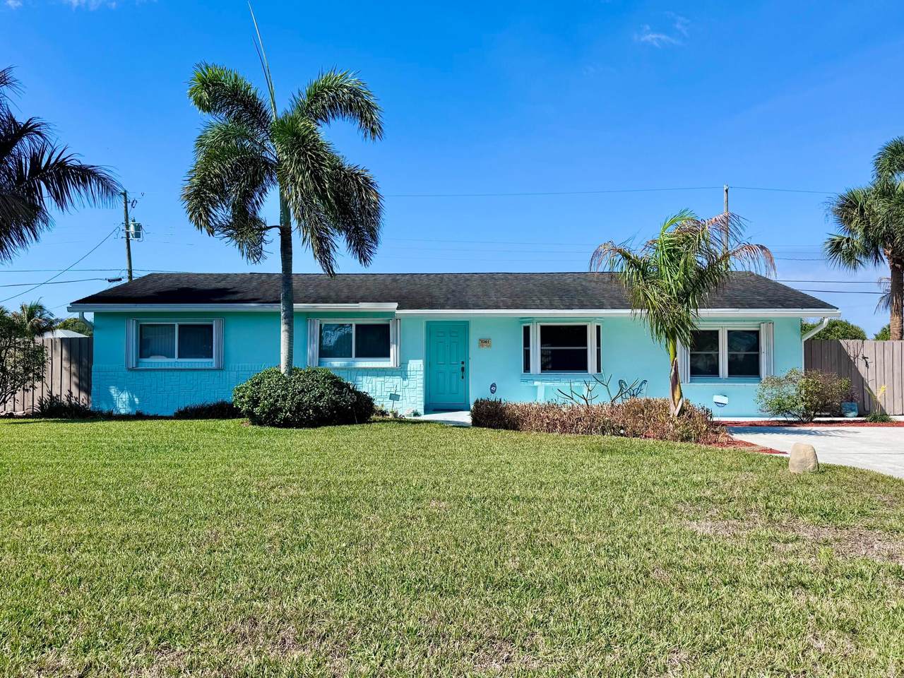 1061 Pineway Drive - Photo 1