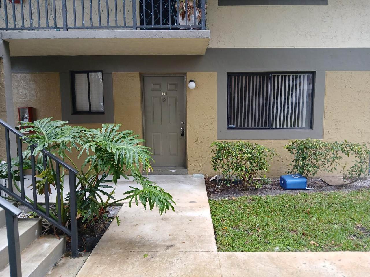 677 Trace Circle - Photo 1