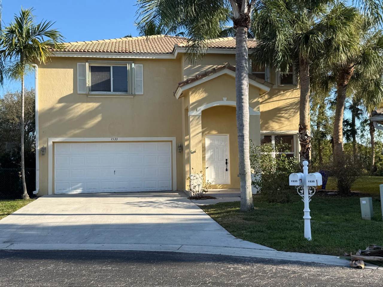 1533 Rialto Drive - Photo 1