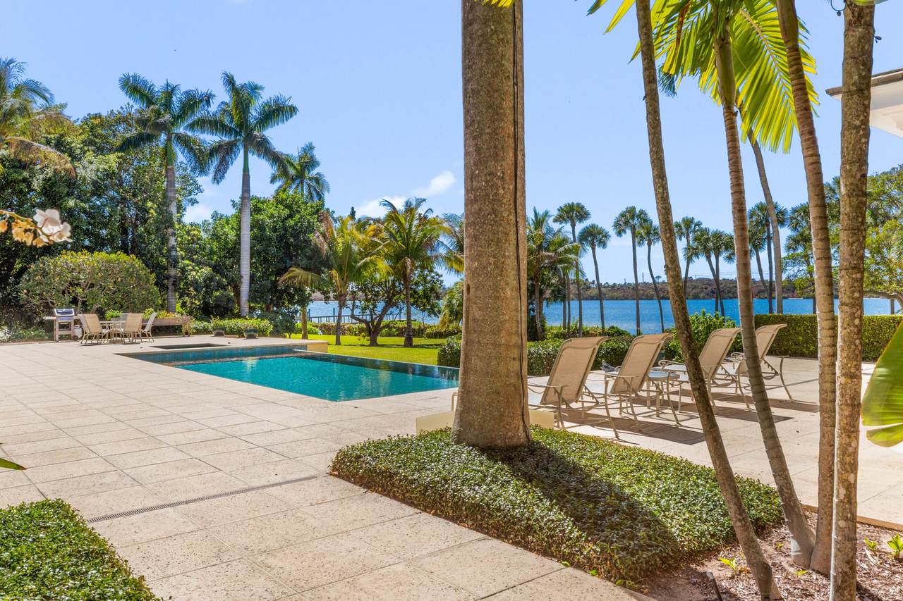 https://bt-photos.global.ssl.fastly.net/beaches/1280_boomver_1_R11168328-2.jpg