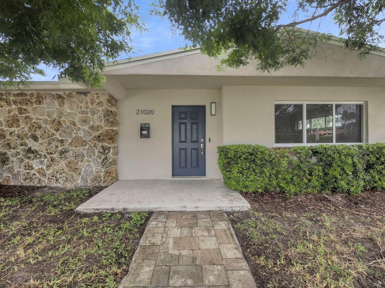 21020 Highland Lakes Boulevard - Photo 1