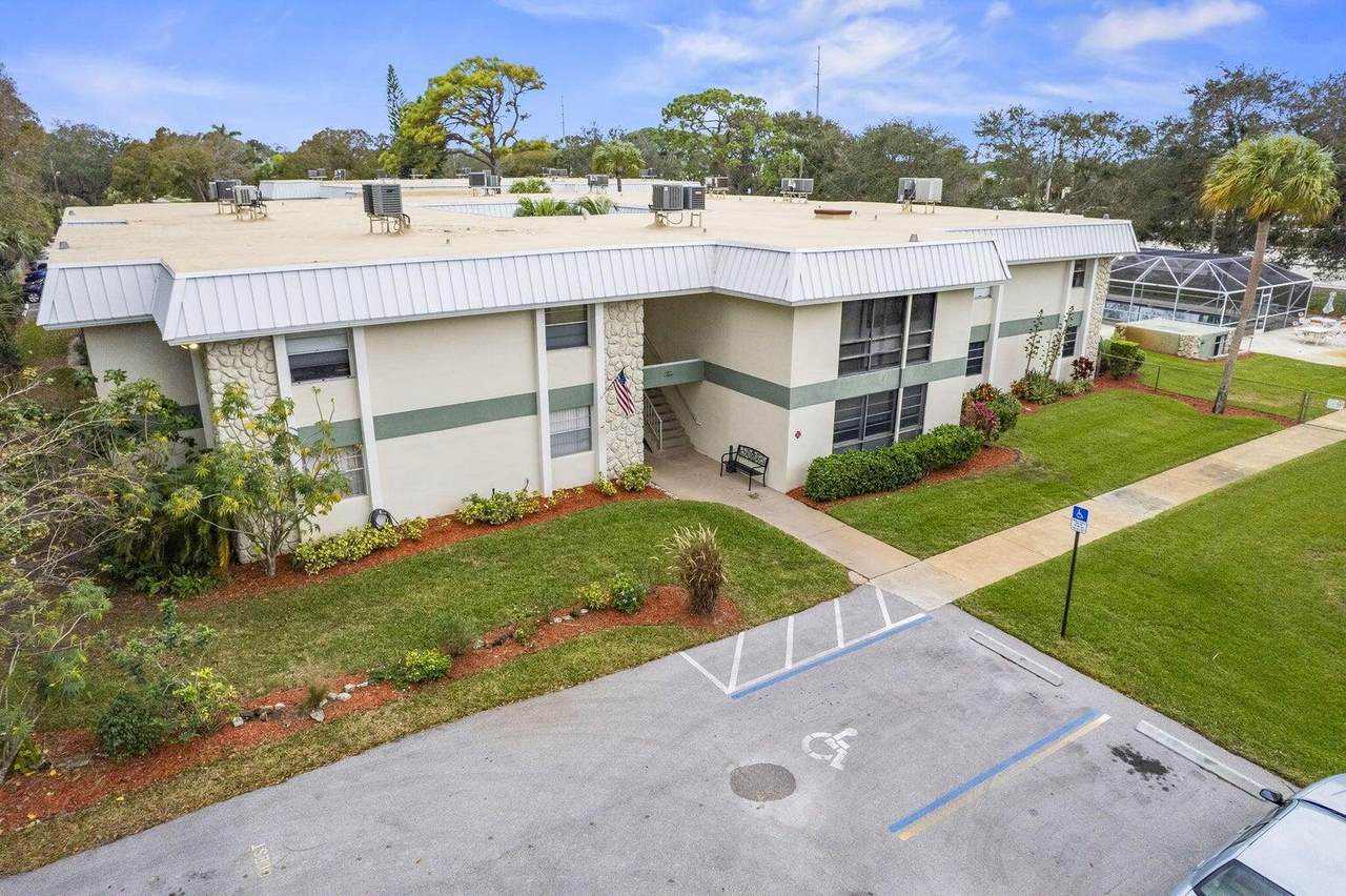 2302 Sunrise Boulevard - Photo 1