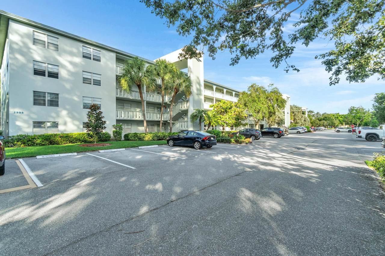 2505 Antigua Terrace - Photo 1