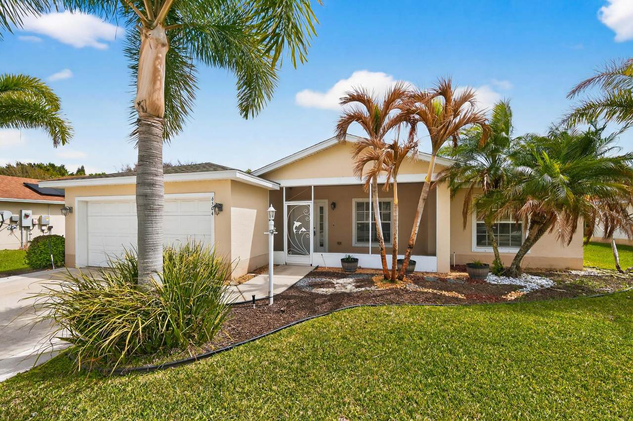 6504 Las Palmas Way - Photo 1