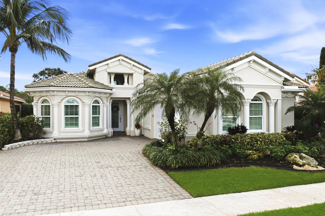 260 Carina Drive - Photo 1