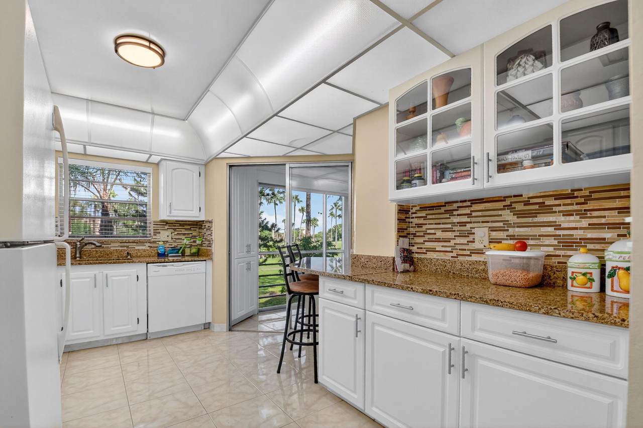 3810 Via Poinciana - Photo 1