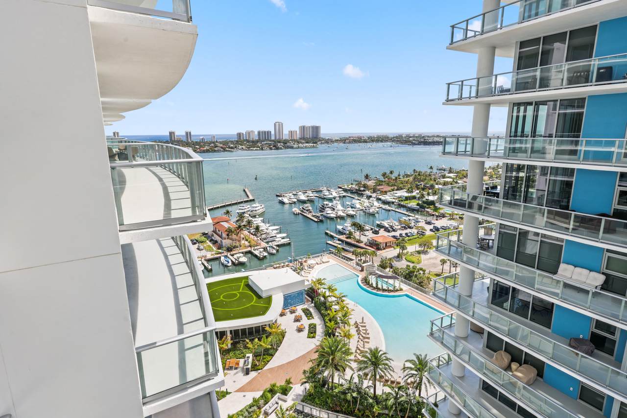 220 Lake Shore Drive - Photo 1