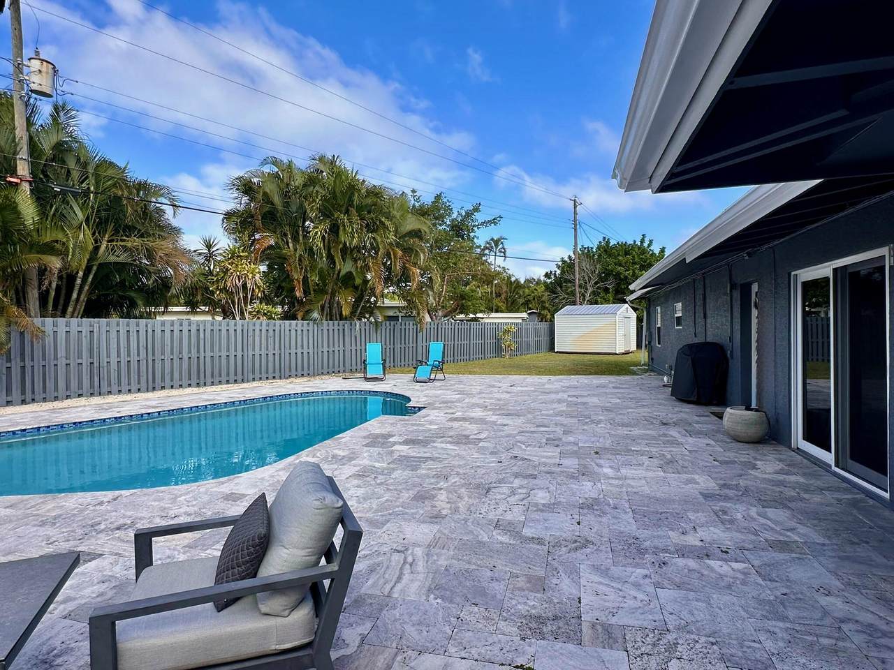 525 27th Street - Photo 1