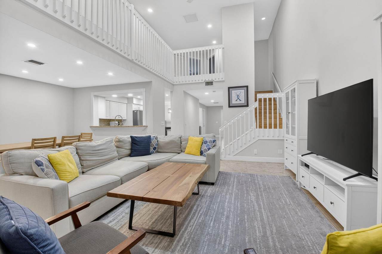 9105 Boca Gardens Cir - Photo 1