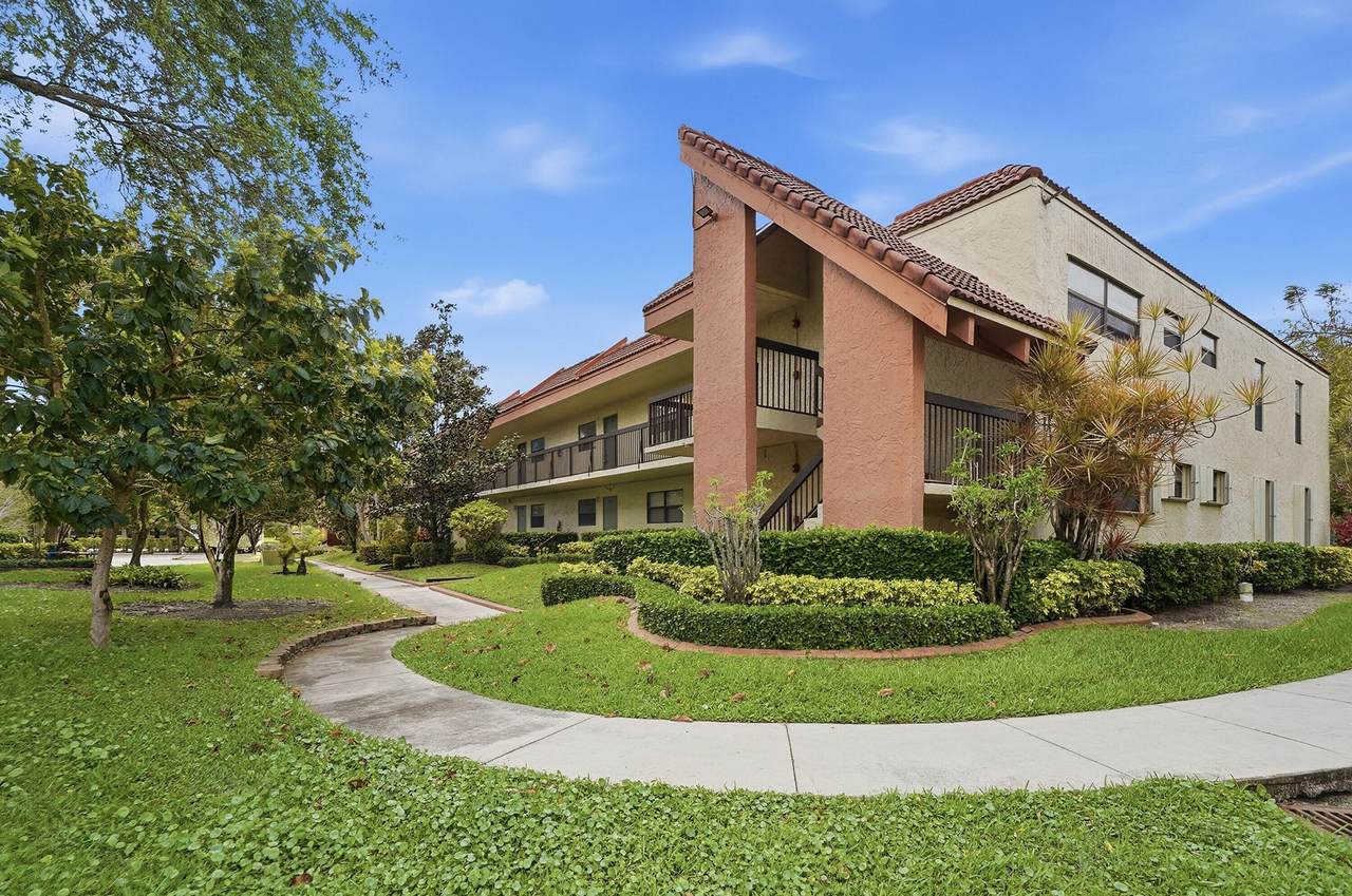 1774 Hammock Boulevard - Photo 1