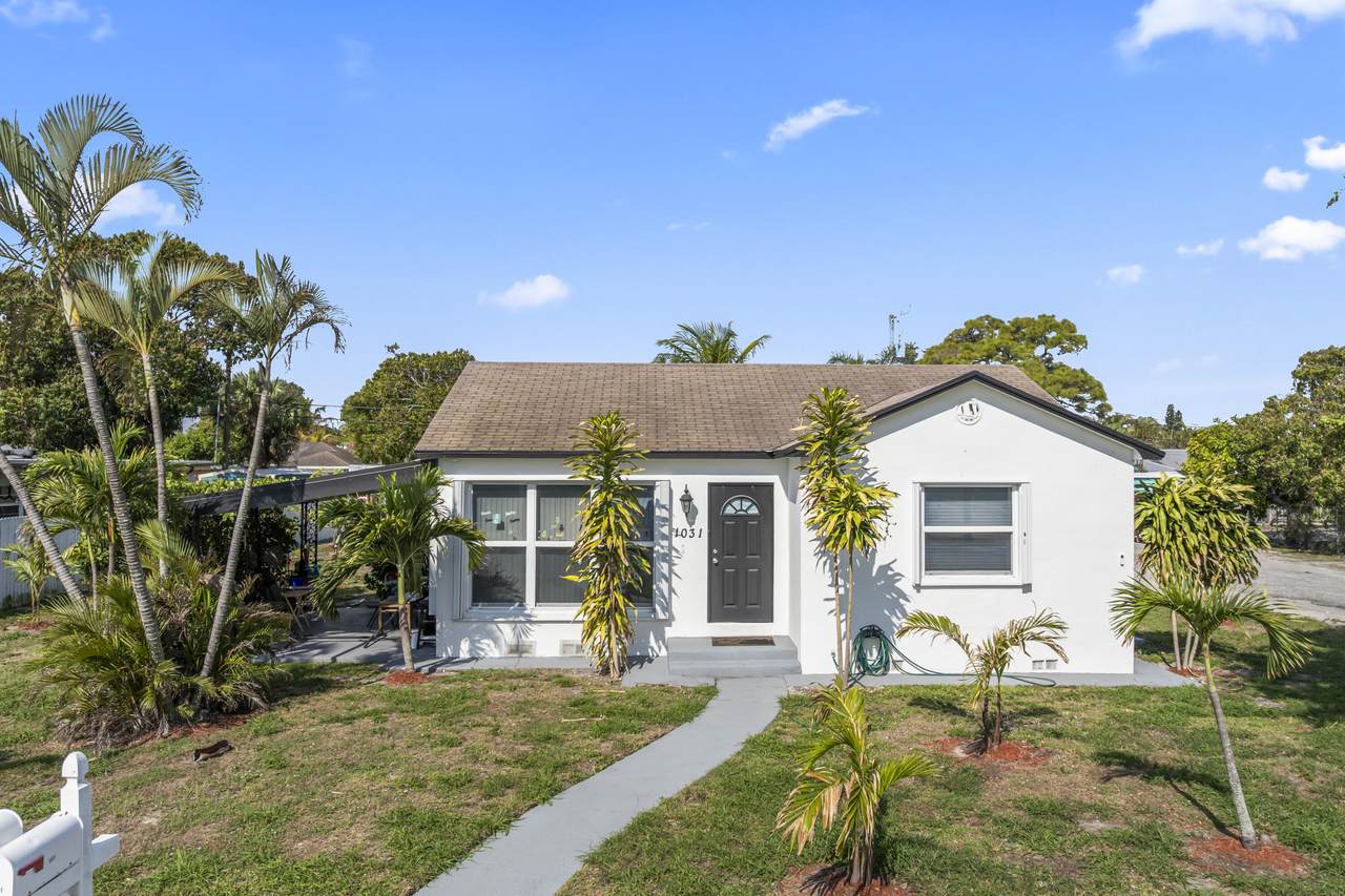 1031 E Street - Photo 1