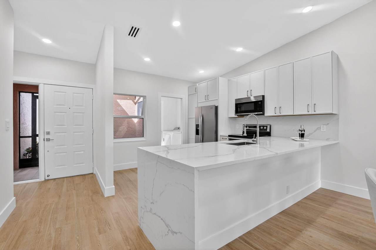 8188 Summerbreeze Lane - Photo 1