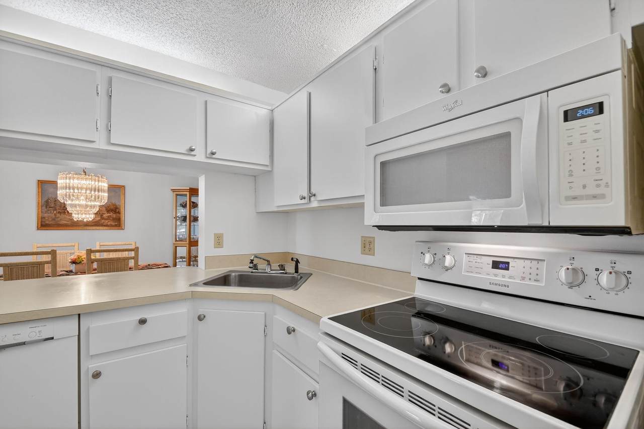 627 Sea Pine Way - Photo 1