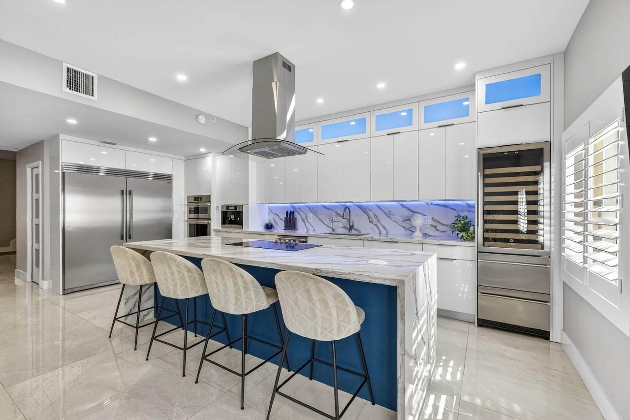 724 1st Avenue - Photo 1