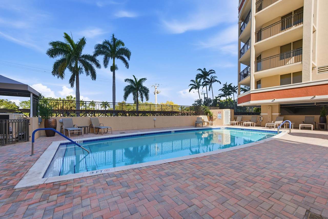 2001 Ocean Boulevard - Photo 1