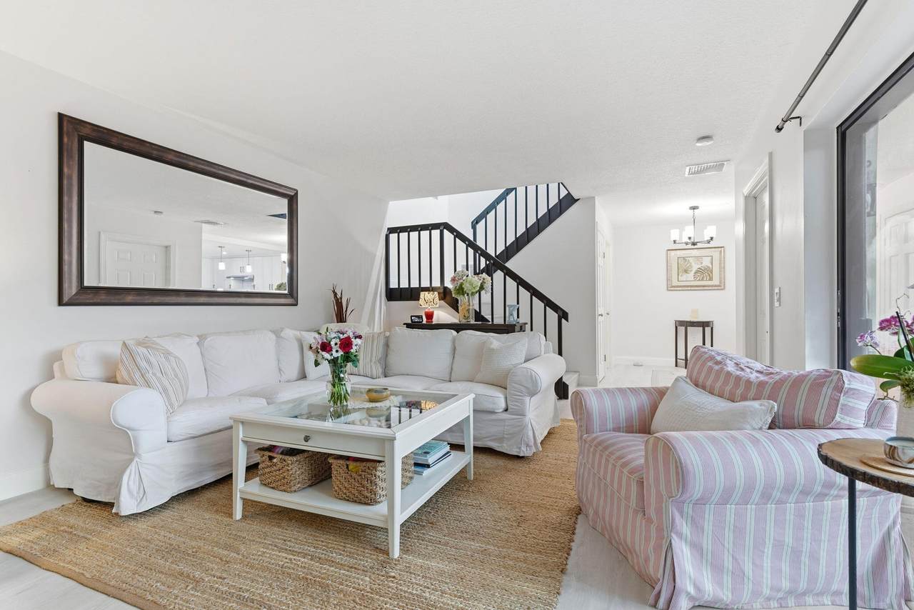 1807 18th Lane - Photo 1