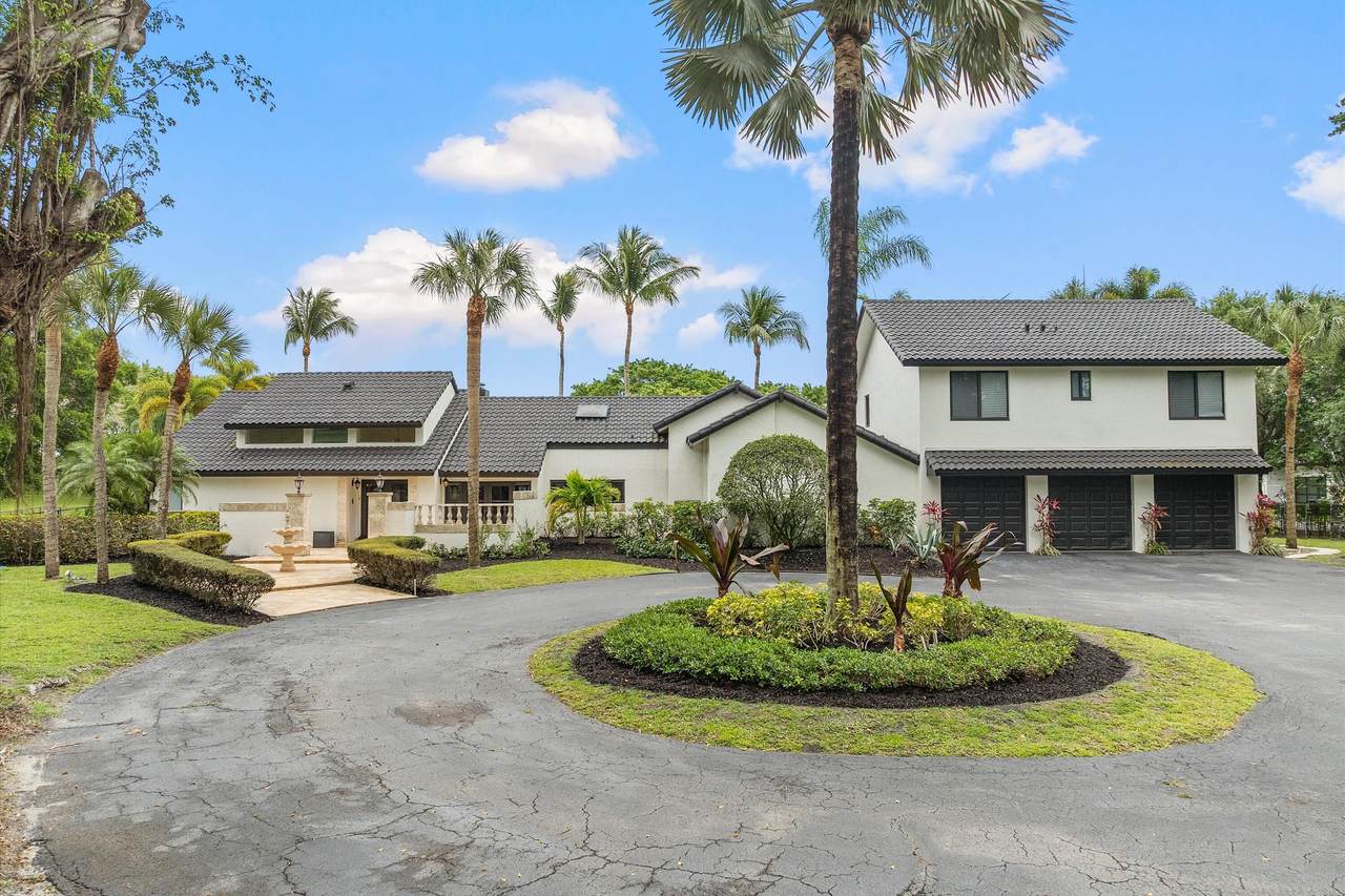 10076 El Caballo Court - Photo 1