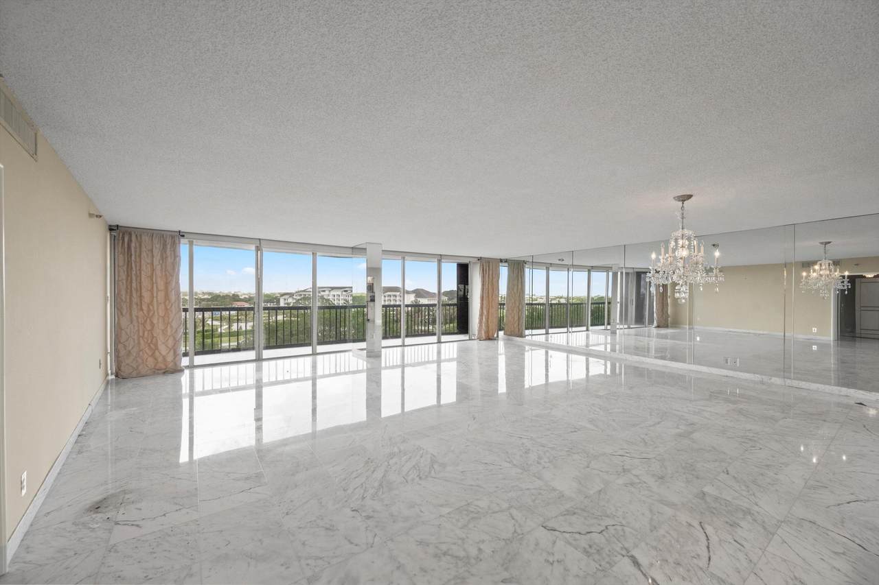 https://bt-photos.global.ssl.fastly.net/beaches/1280_boomver_3_B26012123-2.jpg