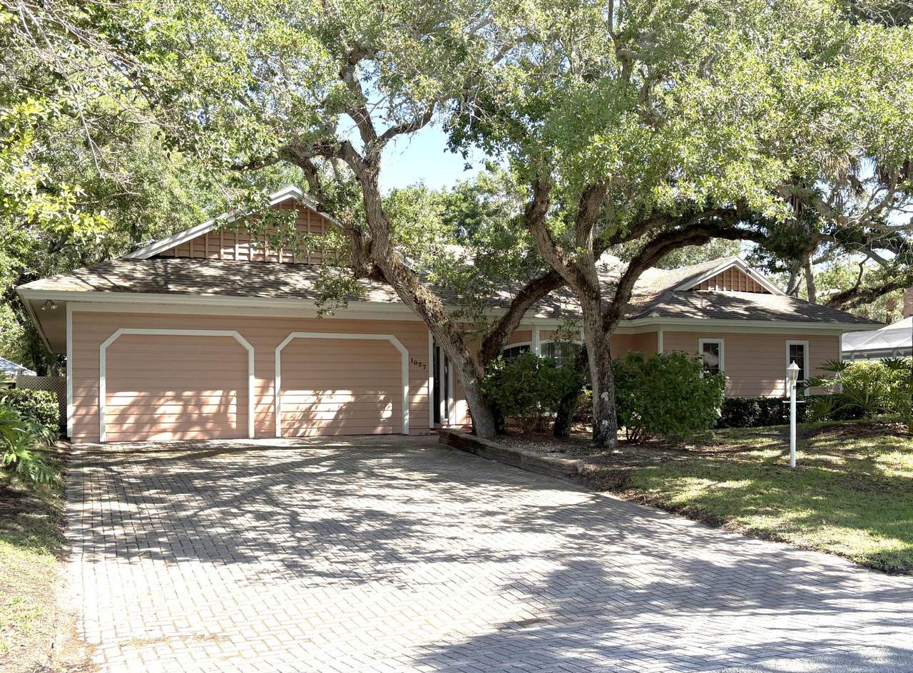 1027 Mangrove Lane - Photo 1