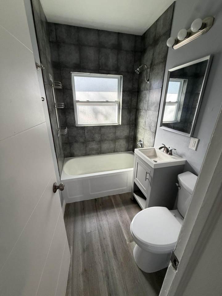 https://bt-photos.global.ssl.fastly.net/beaches/1280_boomver_1_B26013542-2.jpg