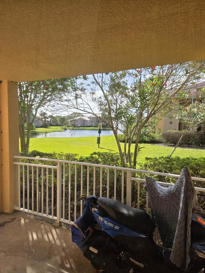 131 Palm Drive - Photo 1