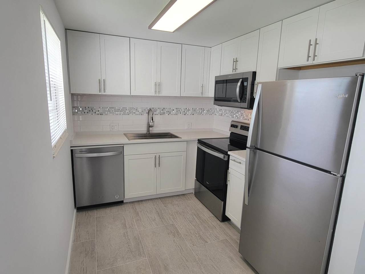 613 Fanshaw O - Photo 1
