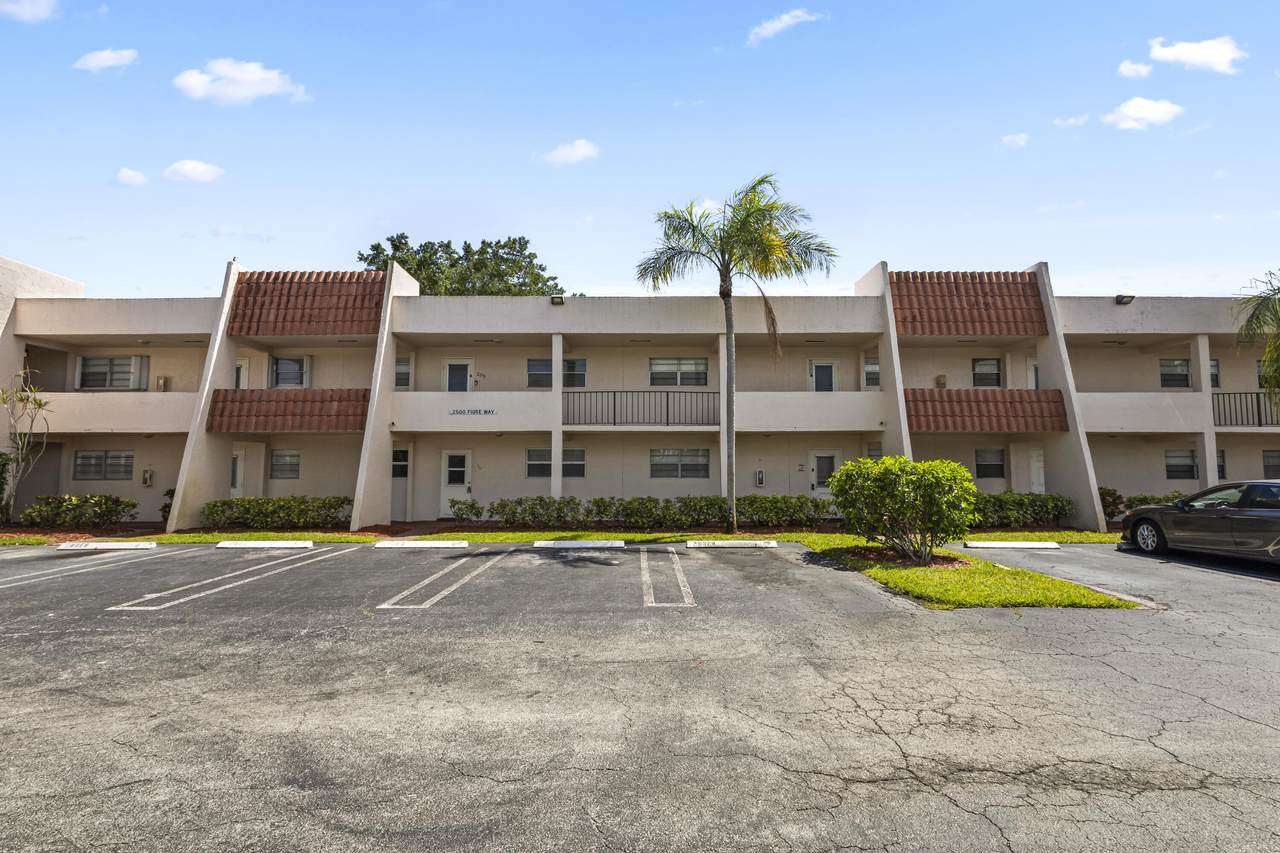 2500 Fiore Way - Photo 1
