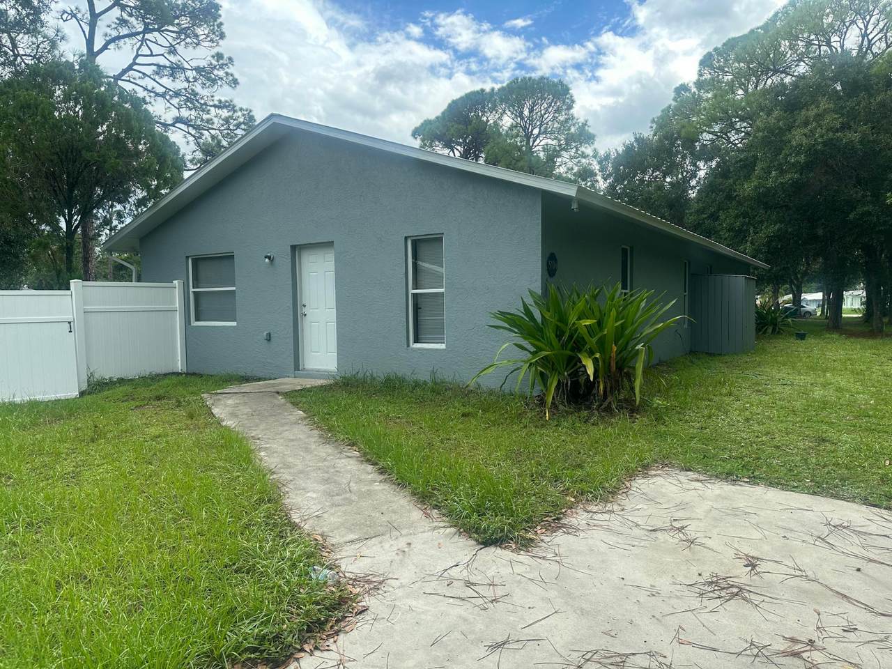 5106 Sanibel Avenue - Photo 1