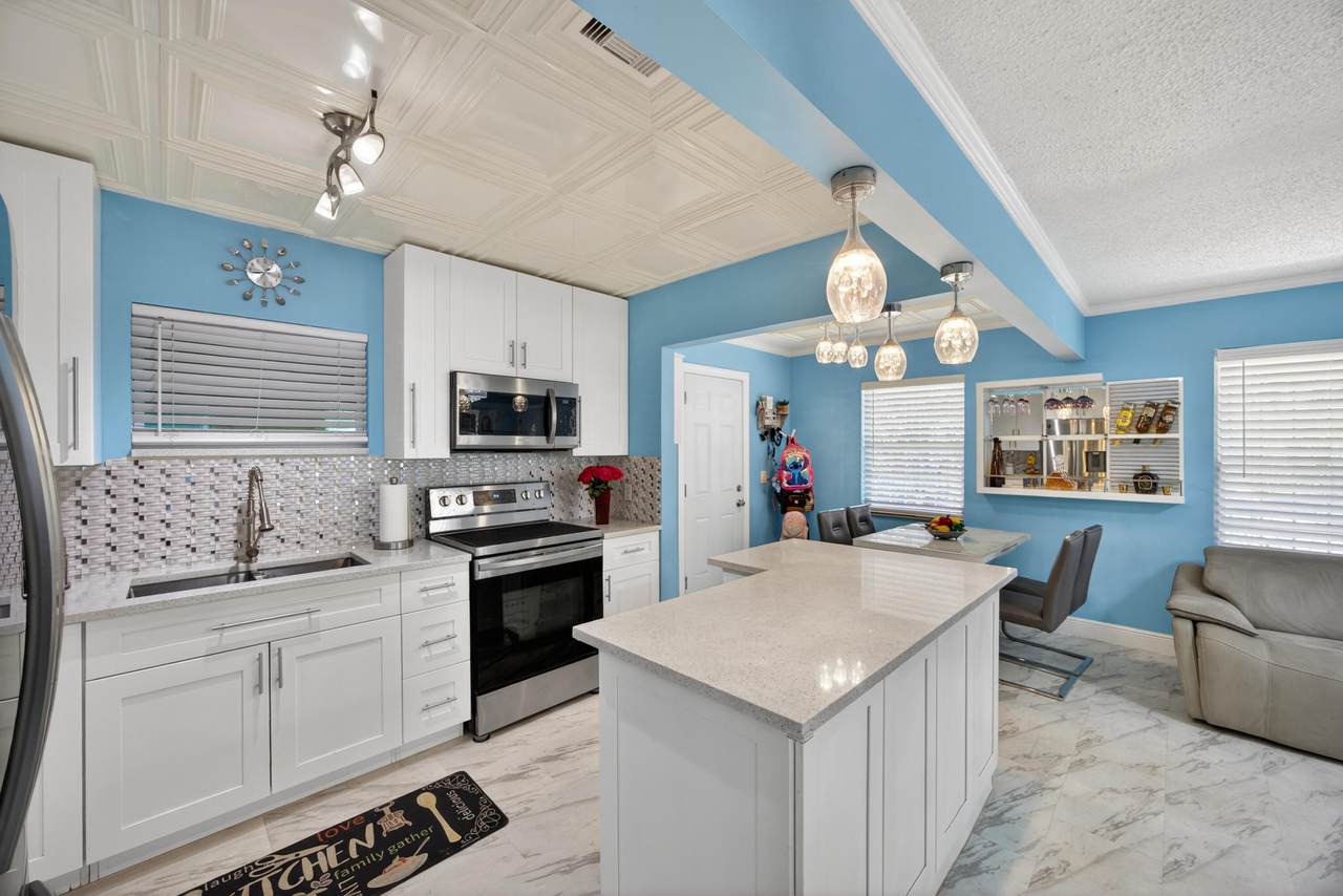 1020 Avon Road - Photo 1