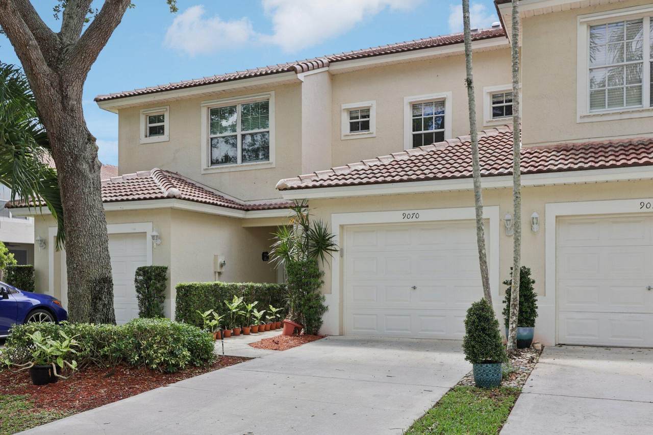 9070 Tremezzo Lane - Photo 1