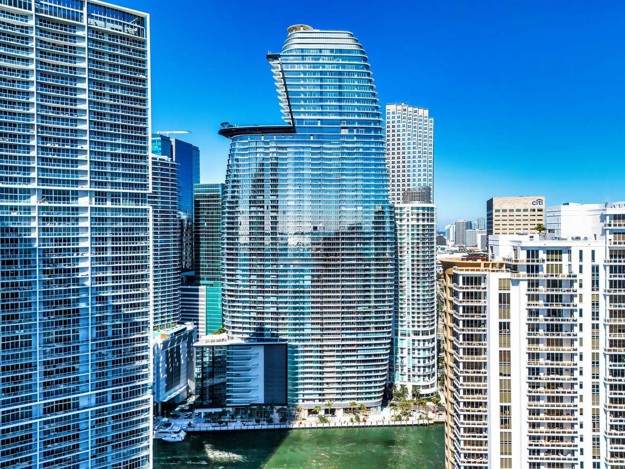 300 Biscayne Bulevard Way - Photo 1