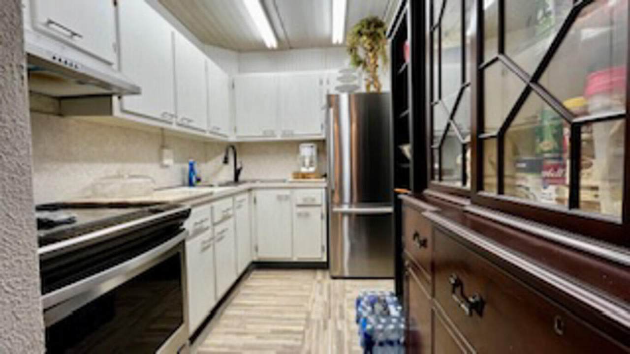 https://bt-photos.global.ssl.fastly.net/beaches/1280_boomver_2_B26018616-2.jpg