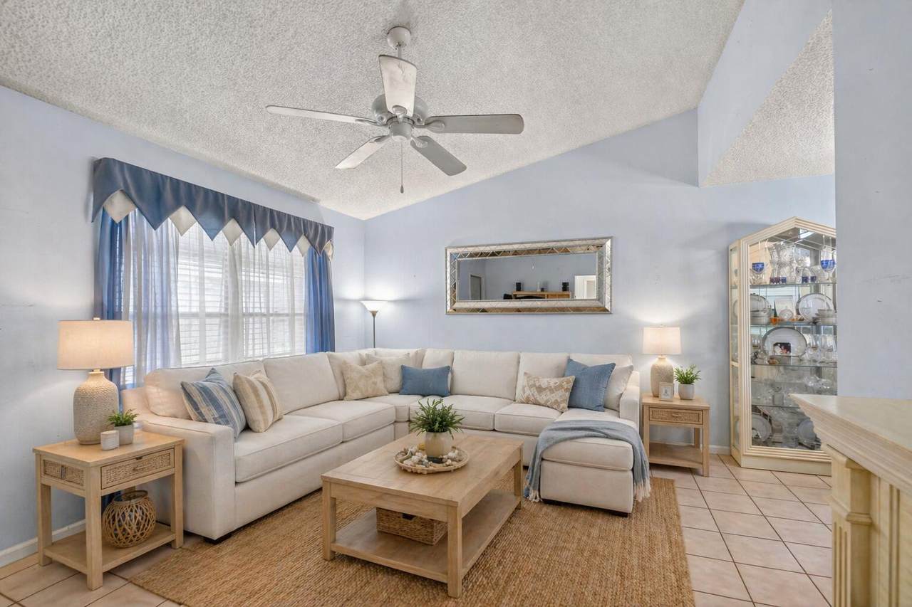 2730 Ida Way - Photo 1