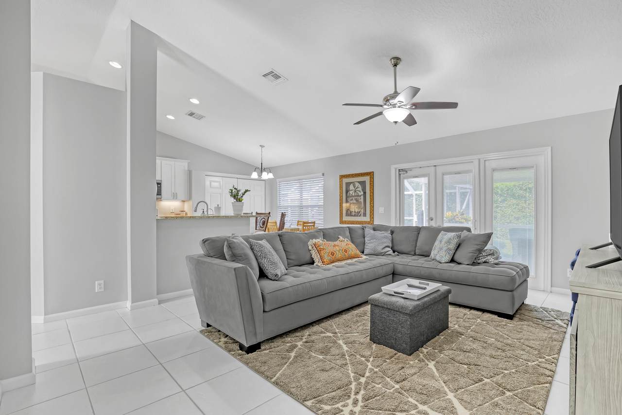 133 Black Olive Crescent - Photo 1