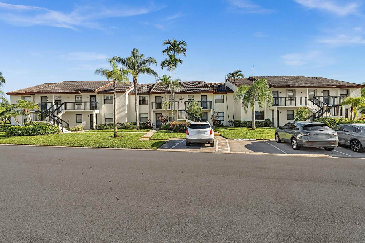 22017 Palms Way - Photo 1