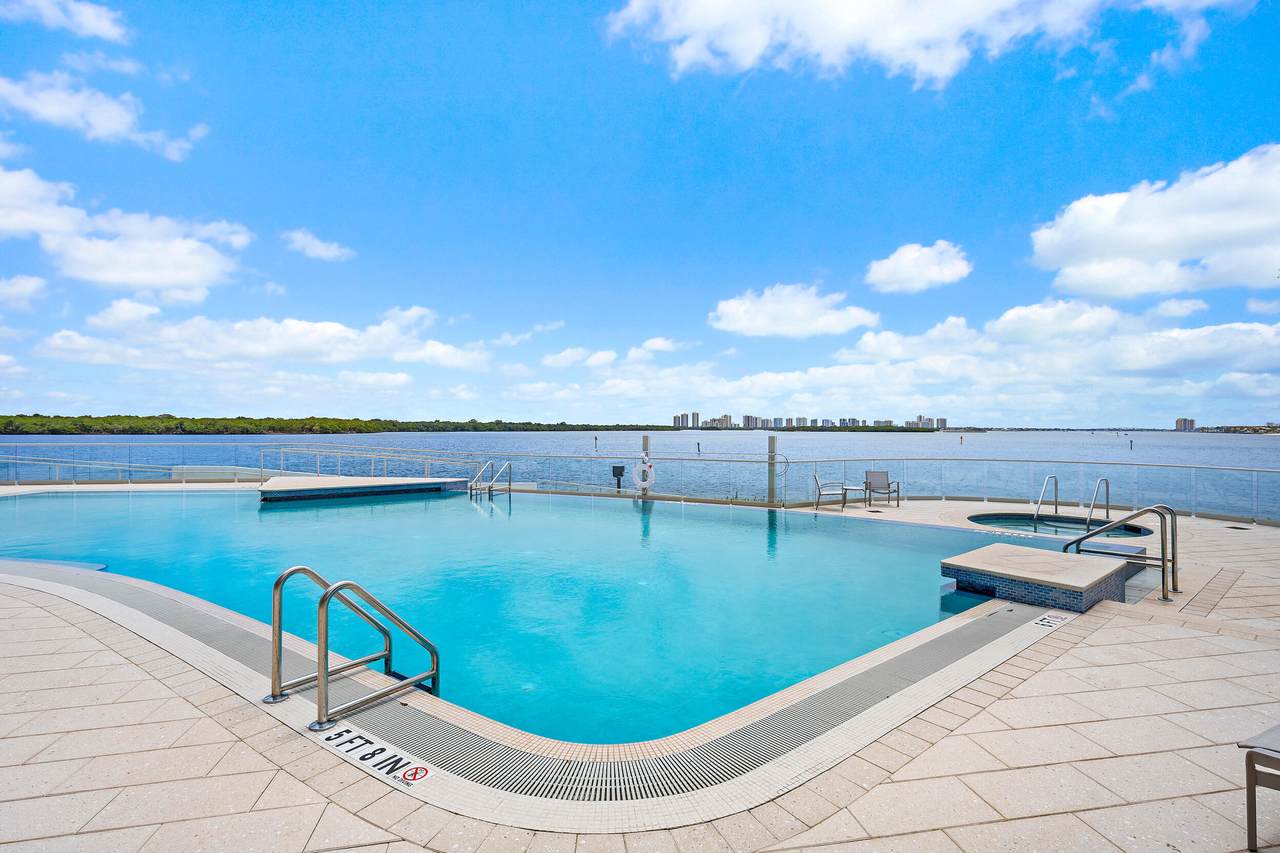 https://bt-photos.global.ssl.fastly.net/beaches/1280_boomver_2_B26020738-2.jpg