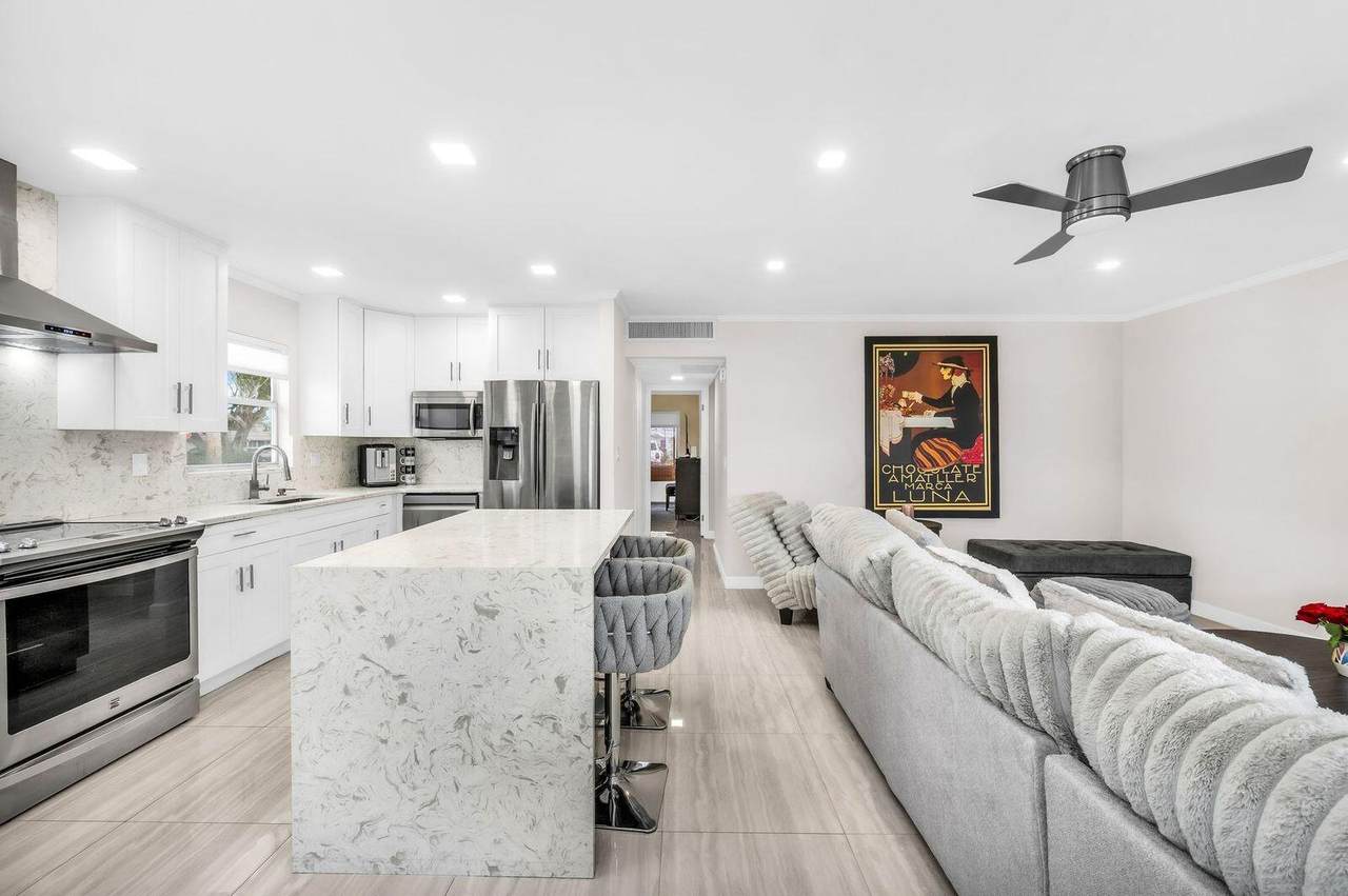 92 Valencia Drive - Photo 1
