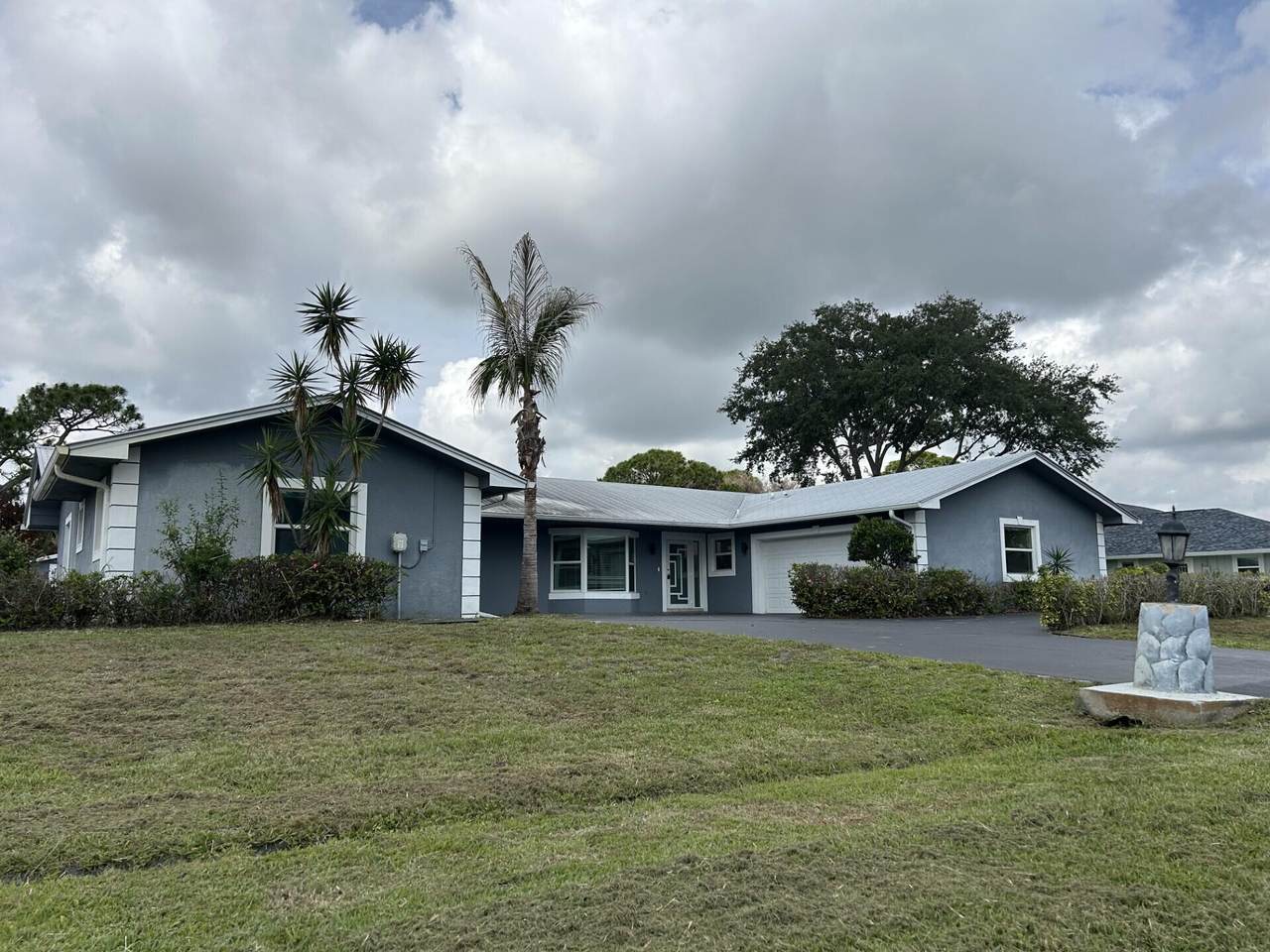 2080 Elmhurst Road - Photo 1