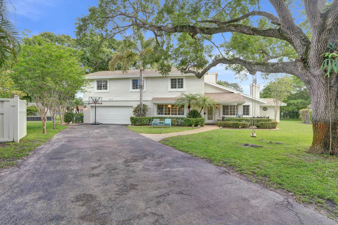 12213 Melissa Way - Photo 1