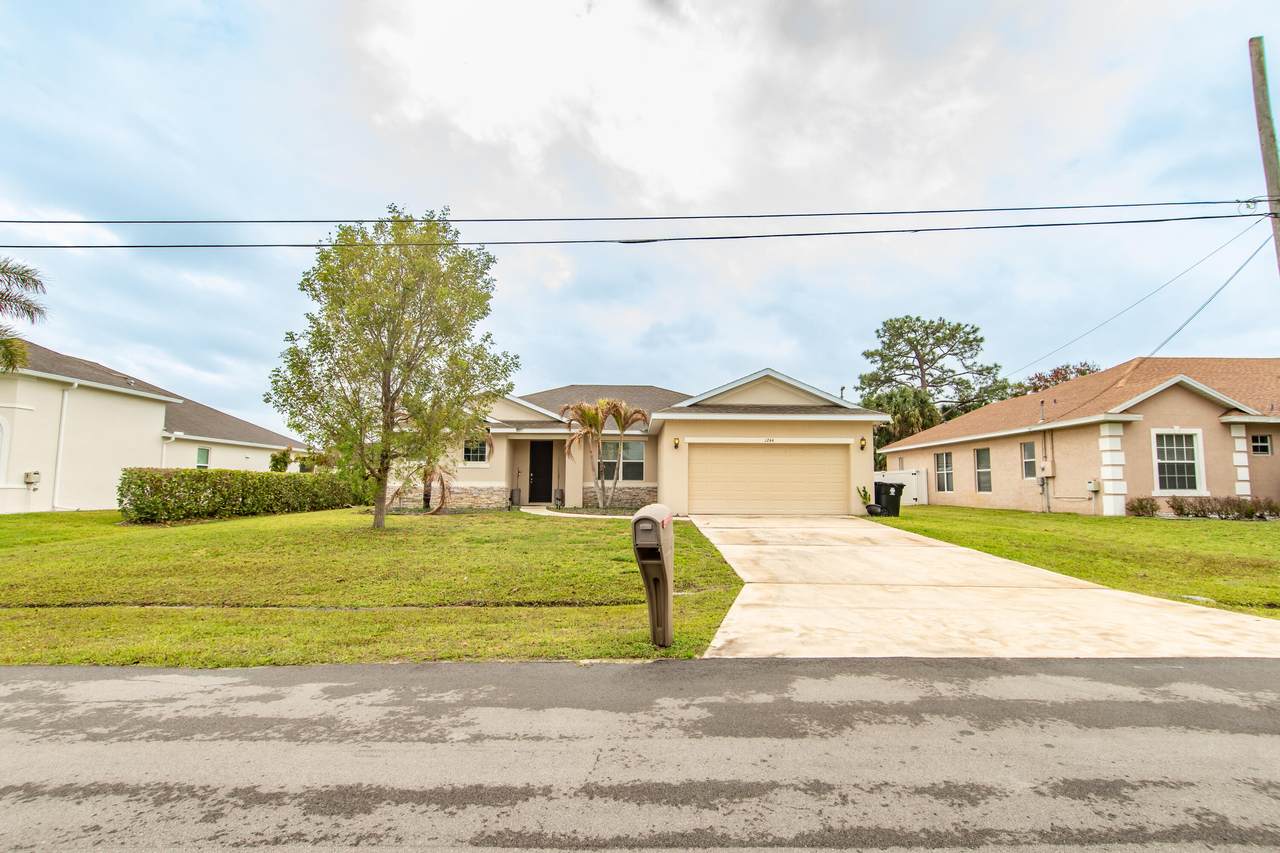 1244 Ermine Avenue - Photo 1