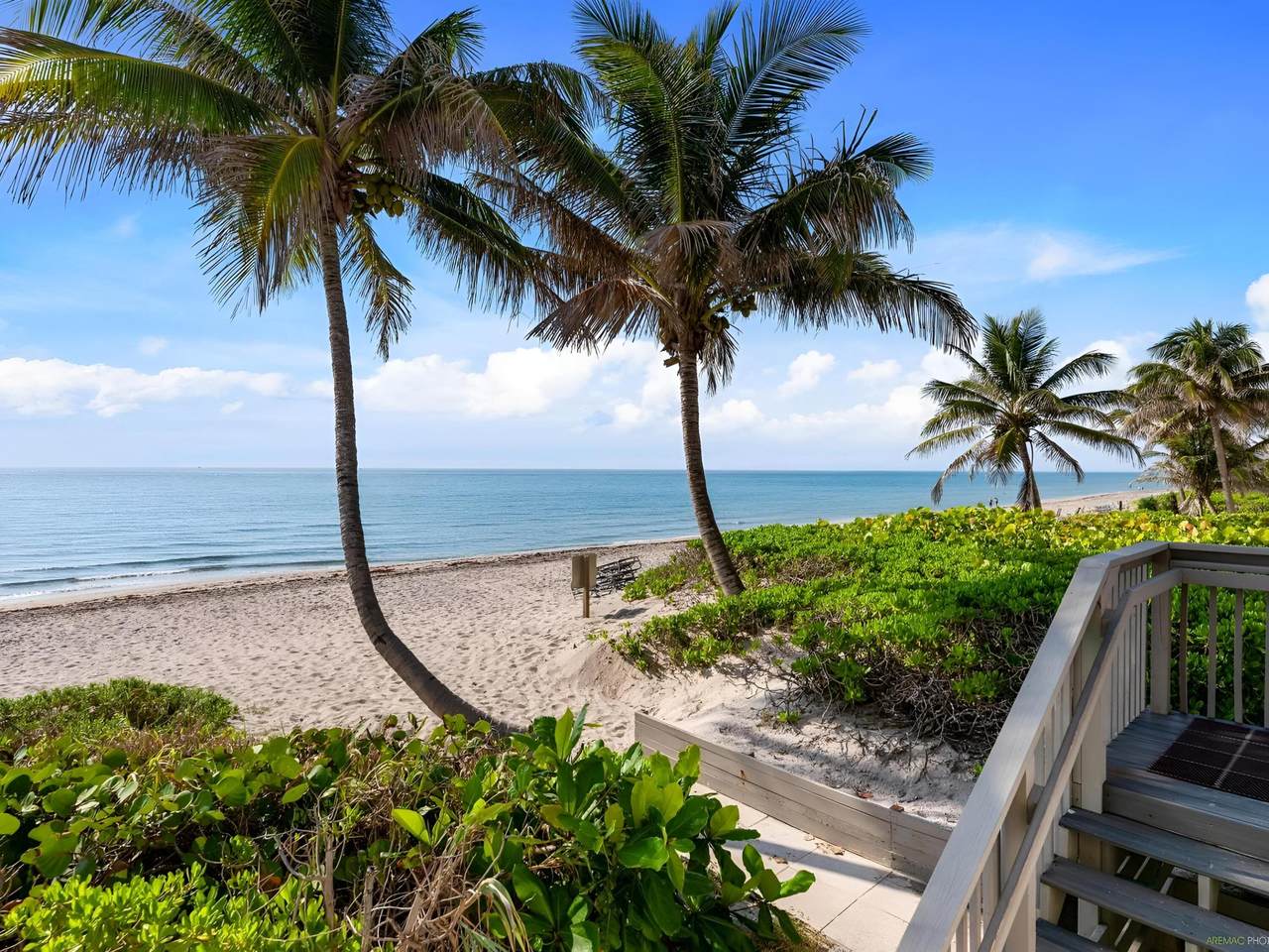 3215 Ocean Boulevard - Photo 1