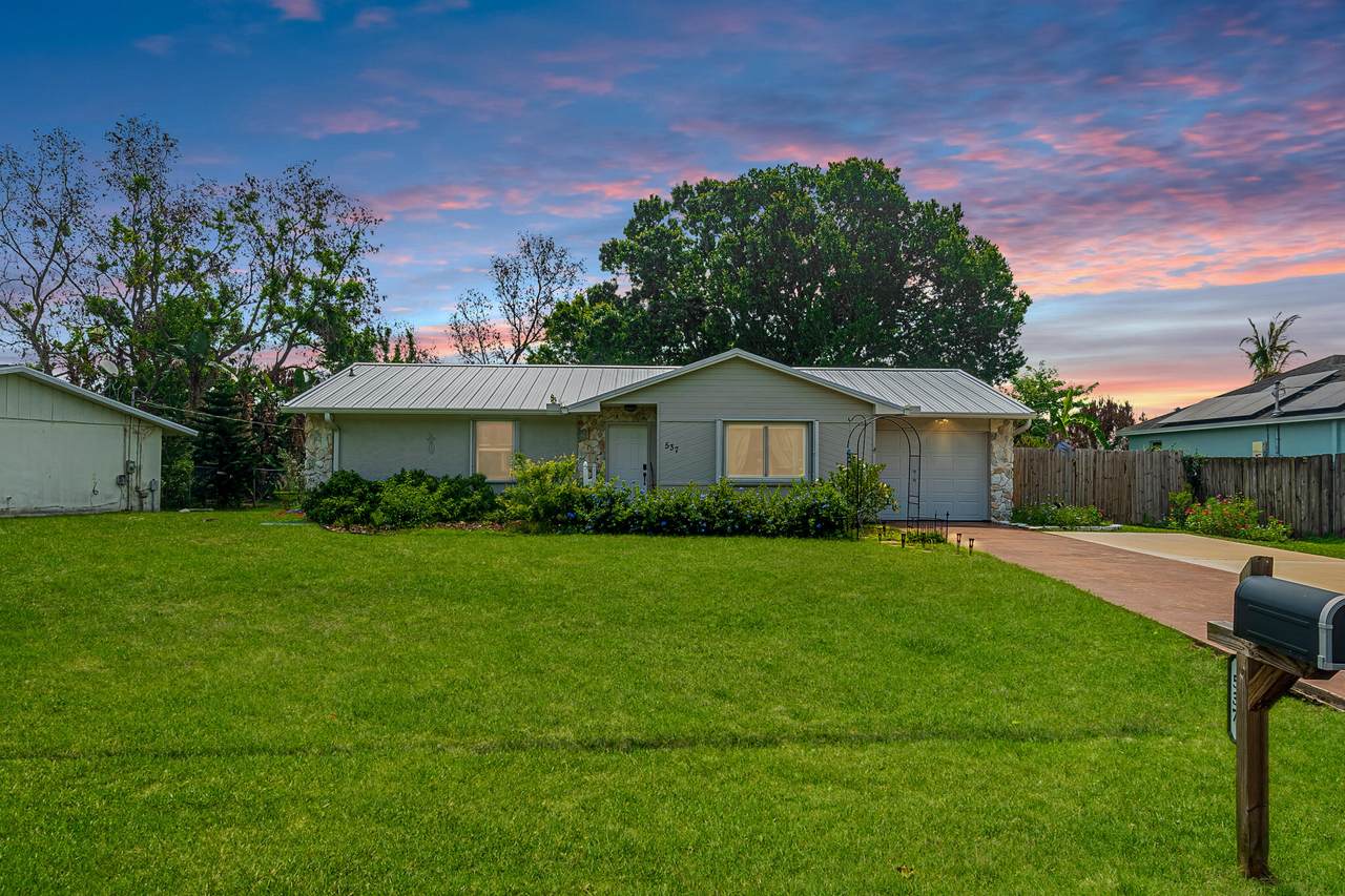 537 Sagamore Terrace - Photo 1